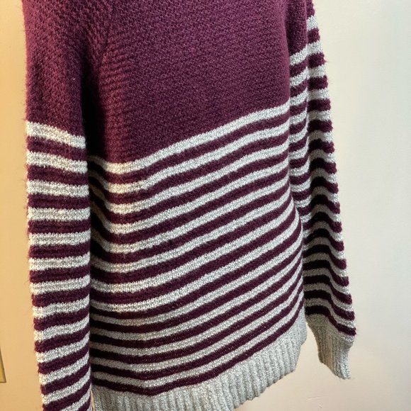 Volcom Sweater - Picture 7 of 8